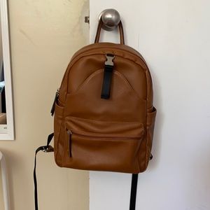 Bagpack vegan leather